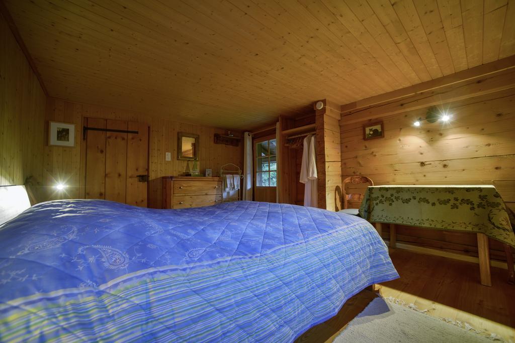 Chalet La Croisee Bed & Breakfast Vers L'Eglise Room photo