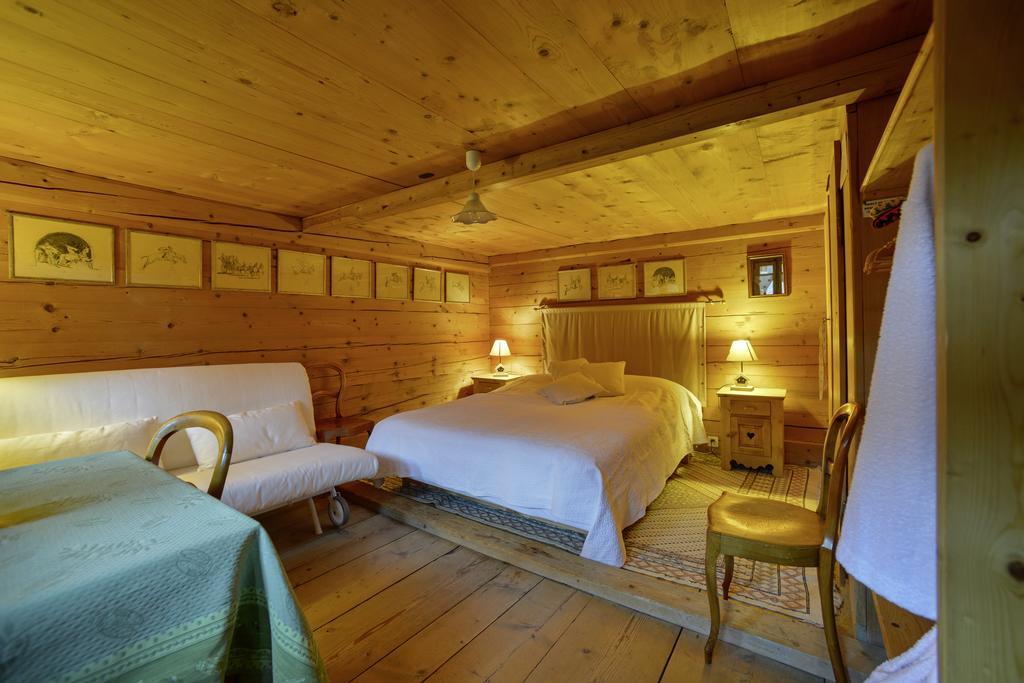 Chalet La Croisee Bed & Breakfast Vers L'Eglise Room photo