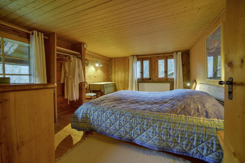 Chalet La Croisee Bed & Breakfast Vers L'Eglise Room photo