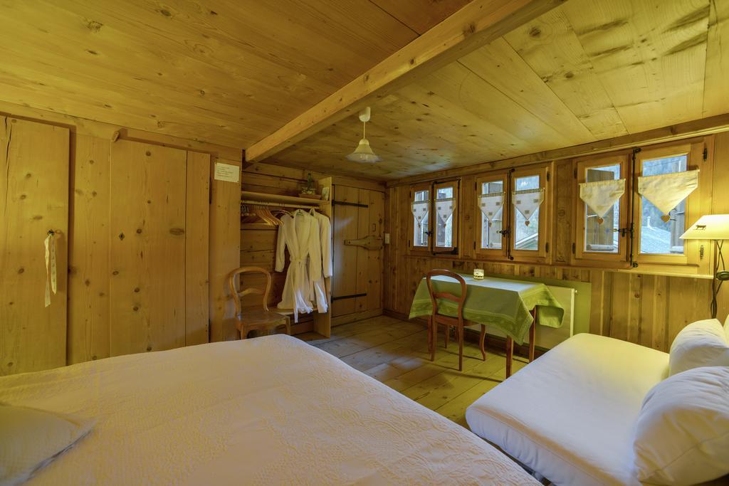 Chalet La Croisee Bed & Breakfast Vers L'Eglise Room photo